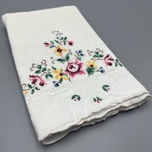 VTG Pillowcase Cross Stitch Flower Basket Cut Work Scalloped Edge Scroll Cottage